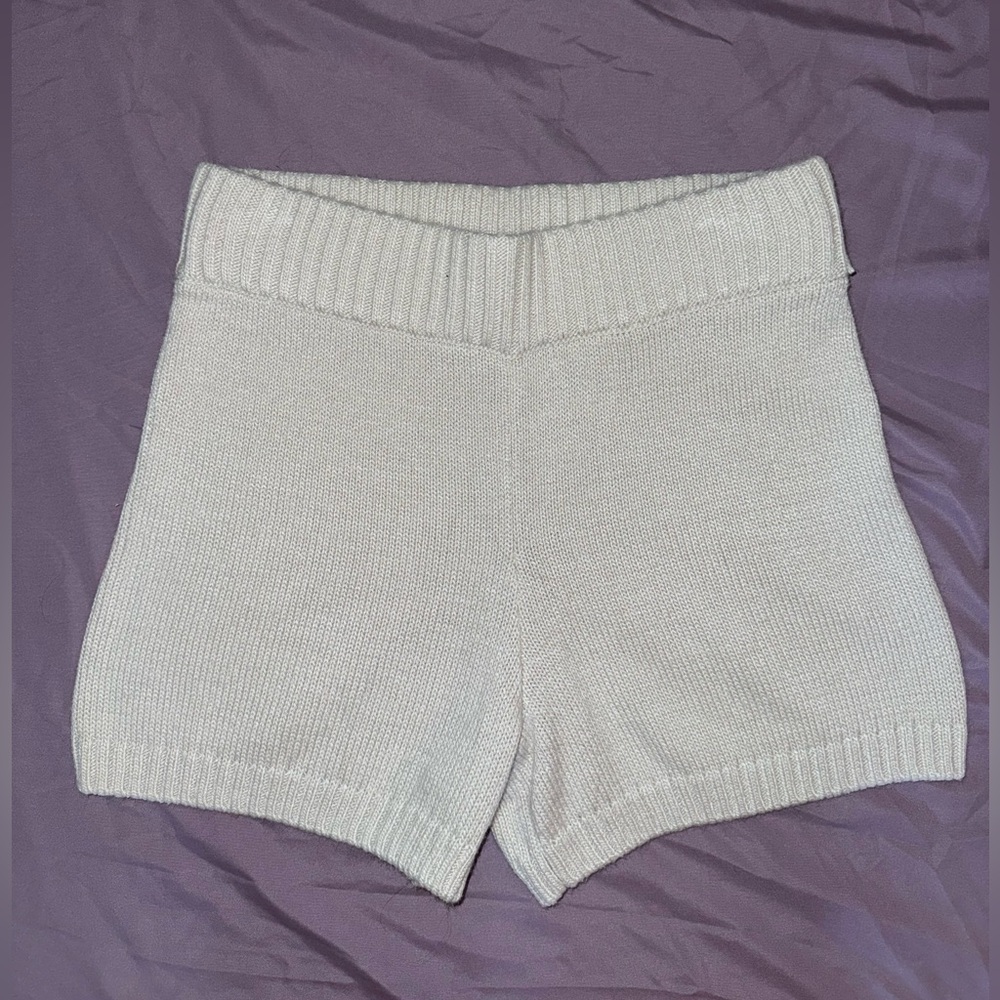 H&M Cream Knit High-Waist Shorts